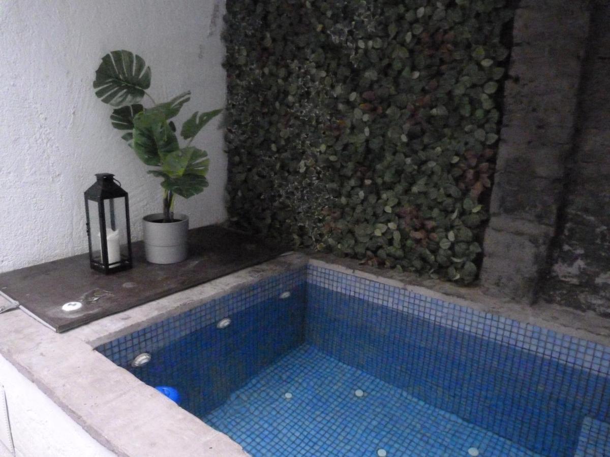 Pequeno Alojamiento Con Mini Piscina - No Climatizada Valencia Exterior photo